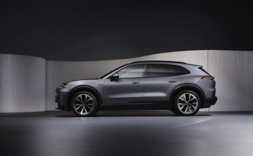 Porsche introduceert nieuwe, volledig elektrische Cayenne en Cayenne Turbo